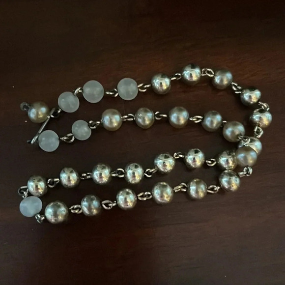 Vintage Gold & clear small beaded necklace with fish hook. Closure 15” - Picture 4 of 5